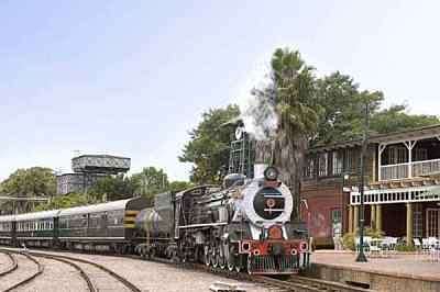 Locomotive a vapeur Rovos en gare de Pretoria